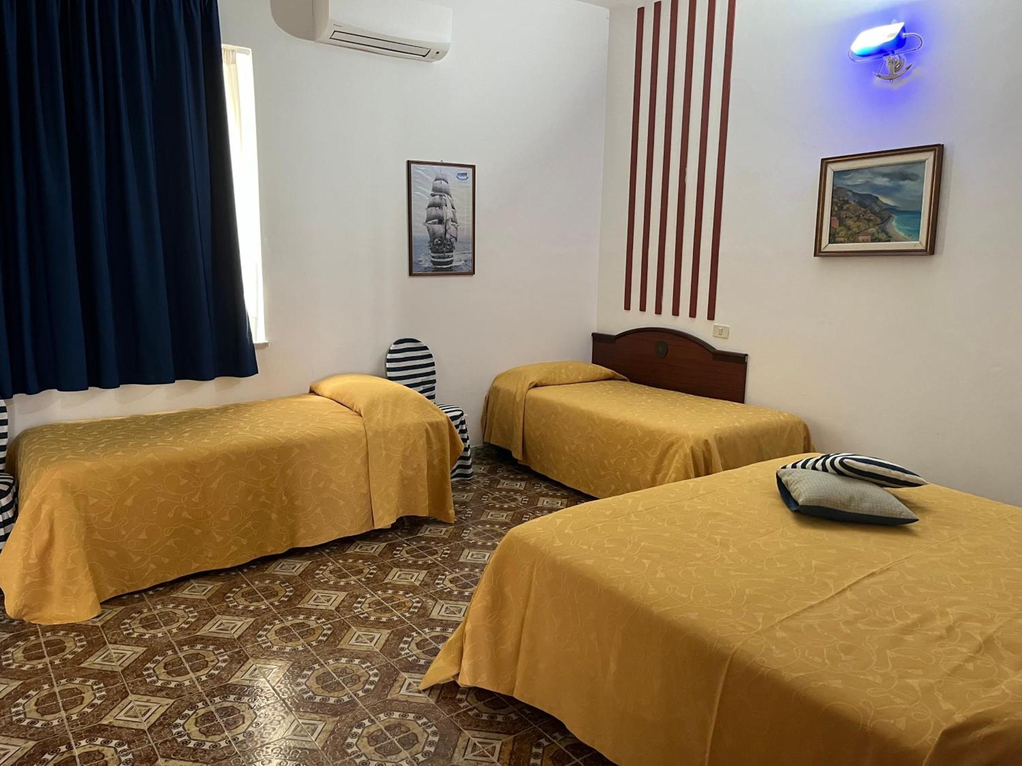 Hotel La Carruba Cetraro Exterior foto